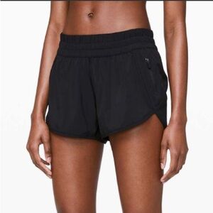 Lululemon Tracker Short V *4” - Size 6